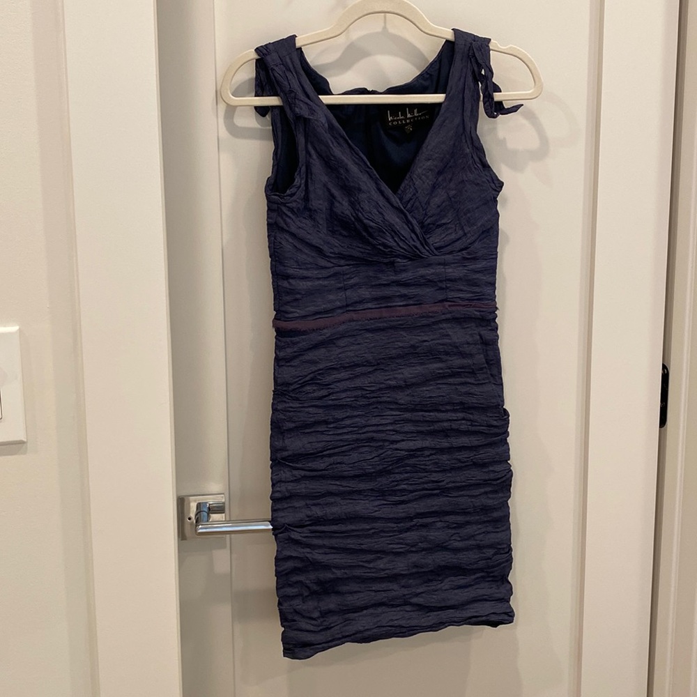 Nicole Miller Collection Blue Crinkled Dress size 8.